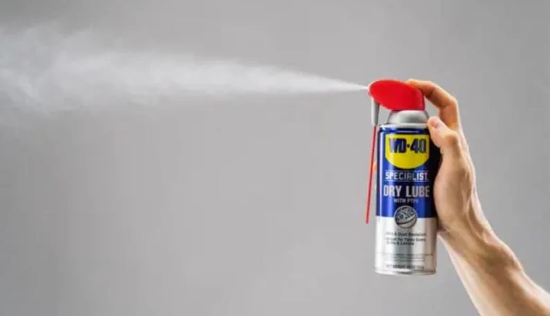 WD-40 Dry Lube with PTFE Lubricant with Smart Straw Spray, 10oz. 5 WD-40 Dry Lube with PTFE Lubricant with Smart Straw Spray, 10oz. - Image 5