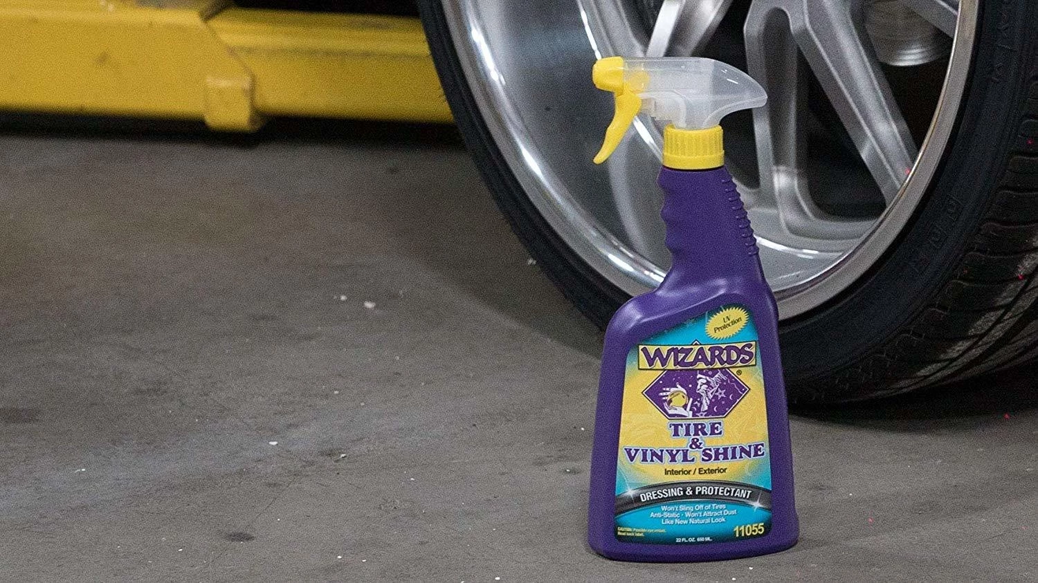 Wizards Tire and Wheel Vinyl Shine - 22 oz 4 Wizards Tire and Wheel Vinyl Shine - 22 oz - Image 4